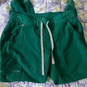 Figs Zamora Hunter green medium